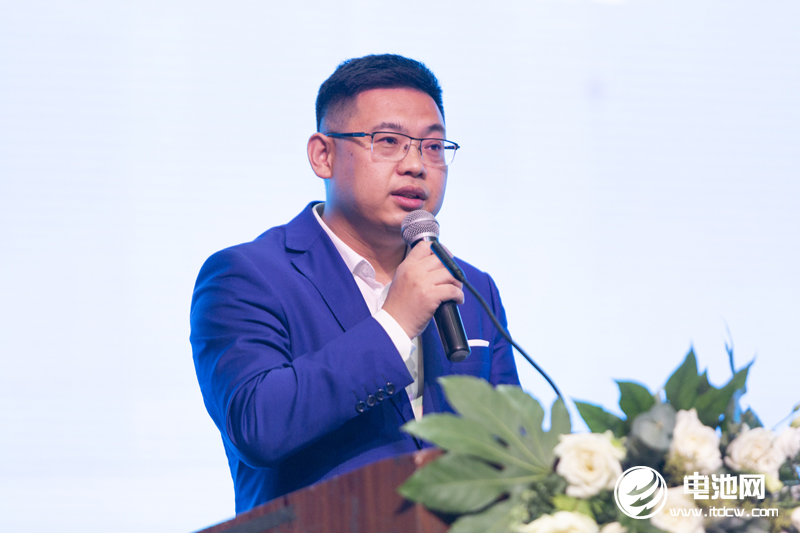 蜂巢能源總經(jīng)理?xiàng)罴t新