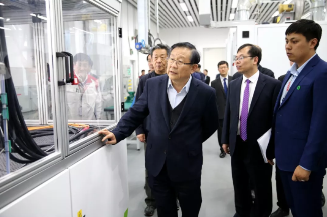 萬鋼:純電動汽車與燃料電池汽車同等重要 將長期共存 萬鋼:純電動汽車與燃料電池汽車同等重要 將長期共存