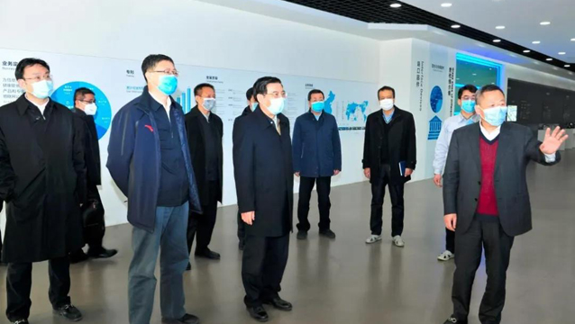 苗圩部長在北京調研醫療物資保障和企業復工復產情況