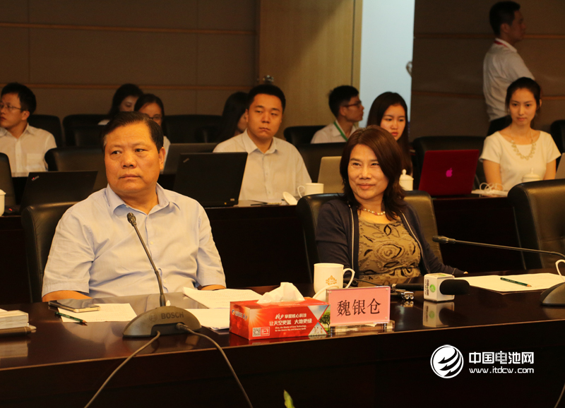 董明珠與魏銀倉