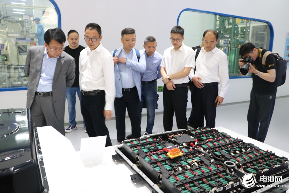 2021年中國電池新能源產業鏈調研團參觀考察天能股份