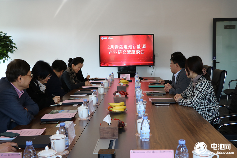 青島市民營經(jīng)濟(jì)發(fā)展局一級(jí)調(diào)研員李中強(qiáng)一行到訪海融網(wǎng)山東總部