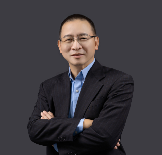 上海前晨汽車科技有限公司 創(chuàng)始人/董事長(zhǎng)/CEO 黃晨東