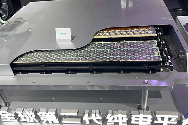 上海車展現(xiàn)場花式“內(nèi)卷” A0級將成為下一個(gè)增長點(diǎn)
