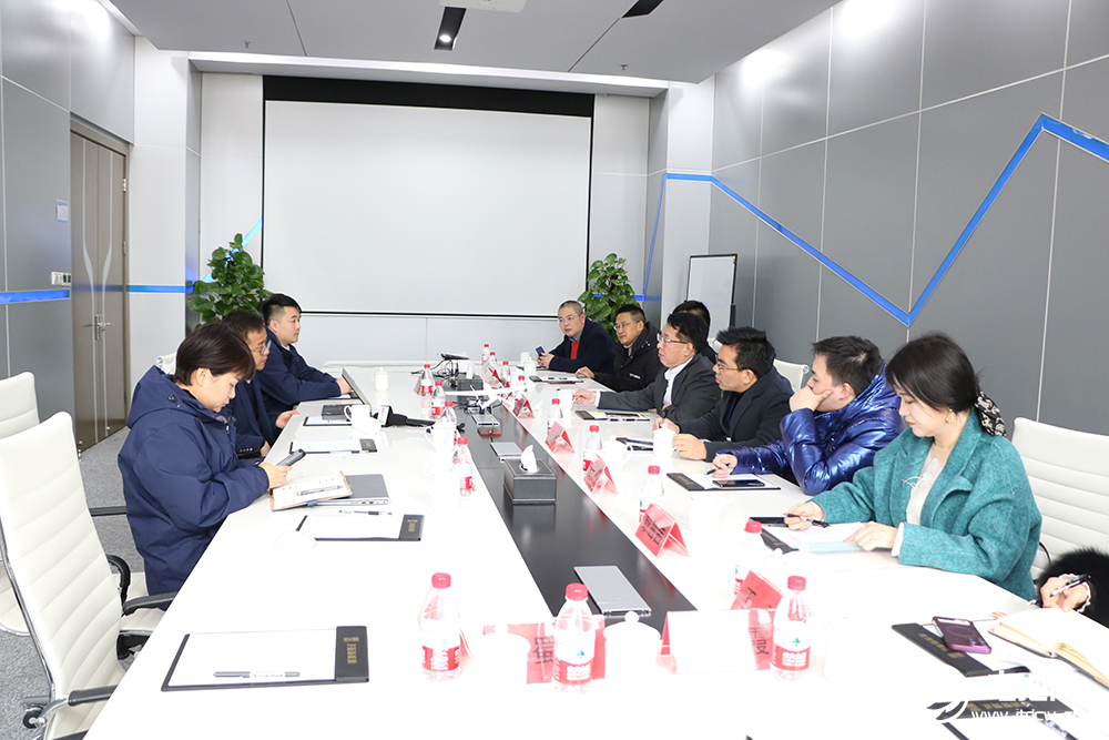 中國電池新能源產業鏈調研團一行參觀考察江蘇衛藍新能源