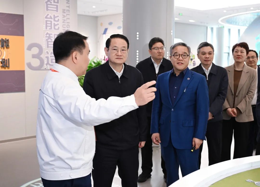 浙江省委書記易煉紅調(diào)研萬向創(chuàng)新聚能城：鼓勵發(fā)展新質(zhì)生產(chǎn)力 把美好藍圖變?yōu)楝F(xiàn)實