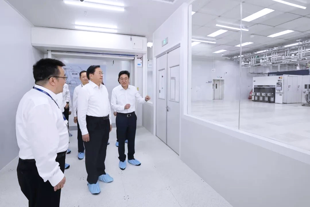 總投資超200億！湖北武漢，首片下線！